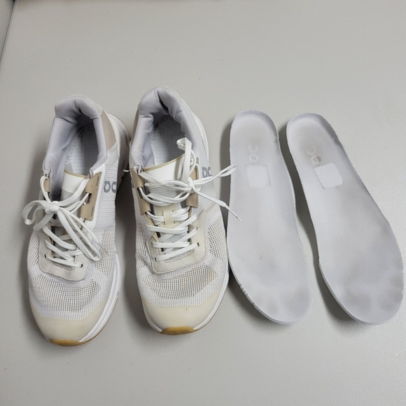 On Cloud Cloudrift White/ Sand Size 8.5. - Picture 5 of 15